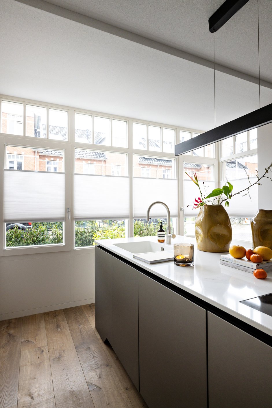 Moderne keuken ideeën met raamdecoratie