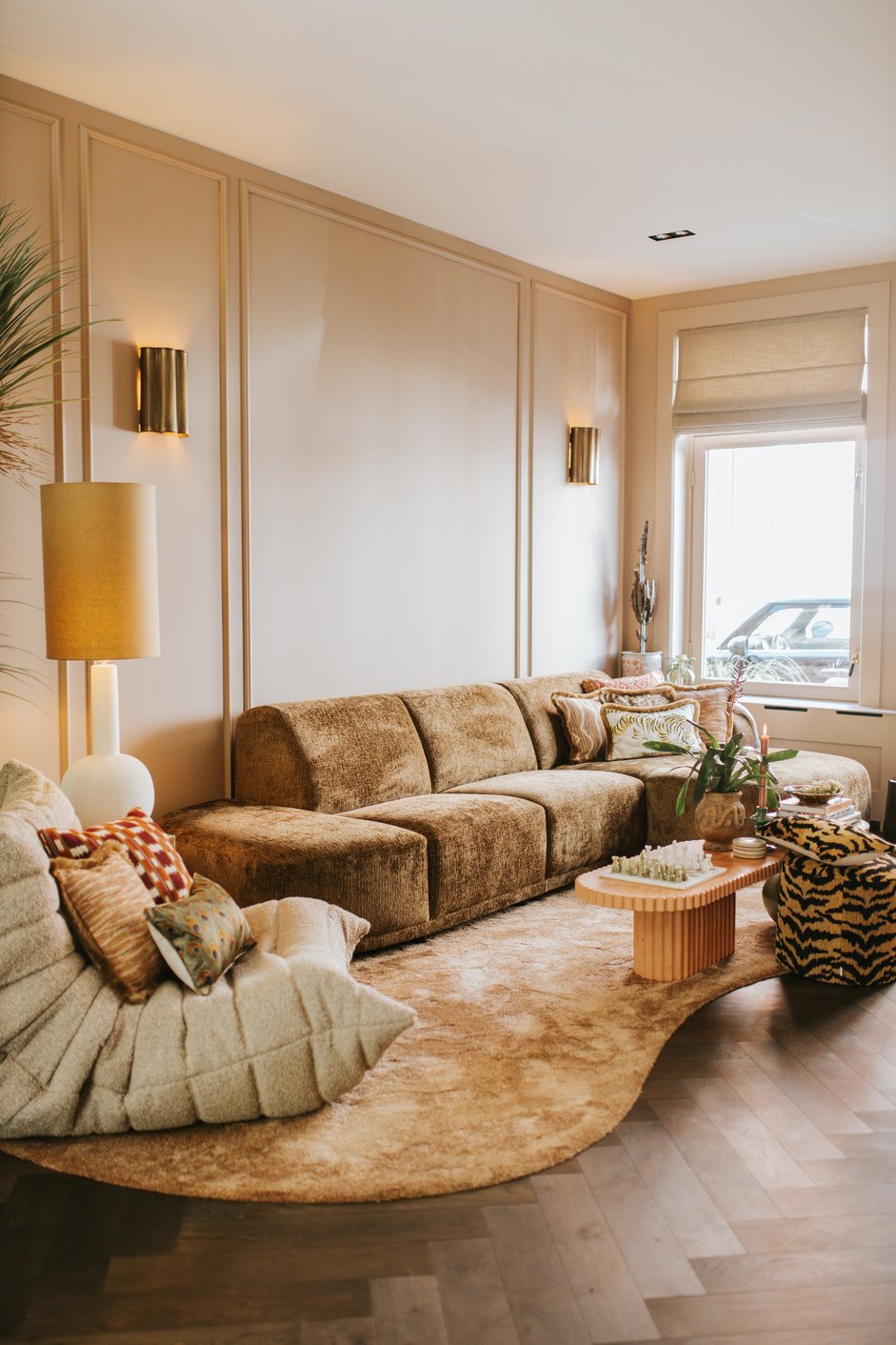 Art Deco interiør med beige elementer