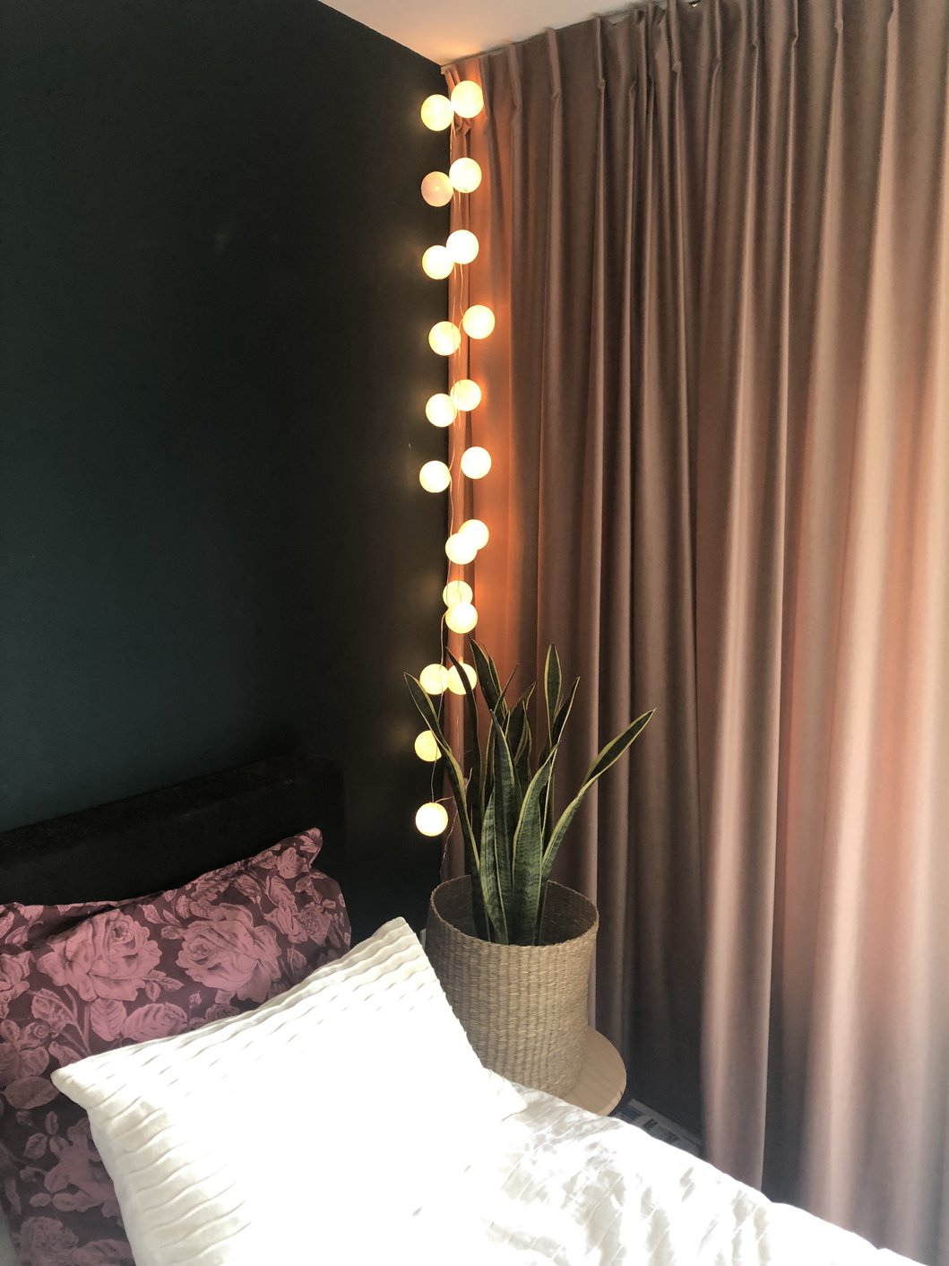 Semi-transparant gordijn in slaapkamer