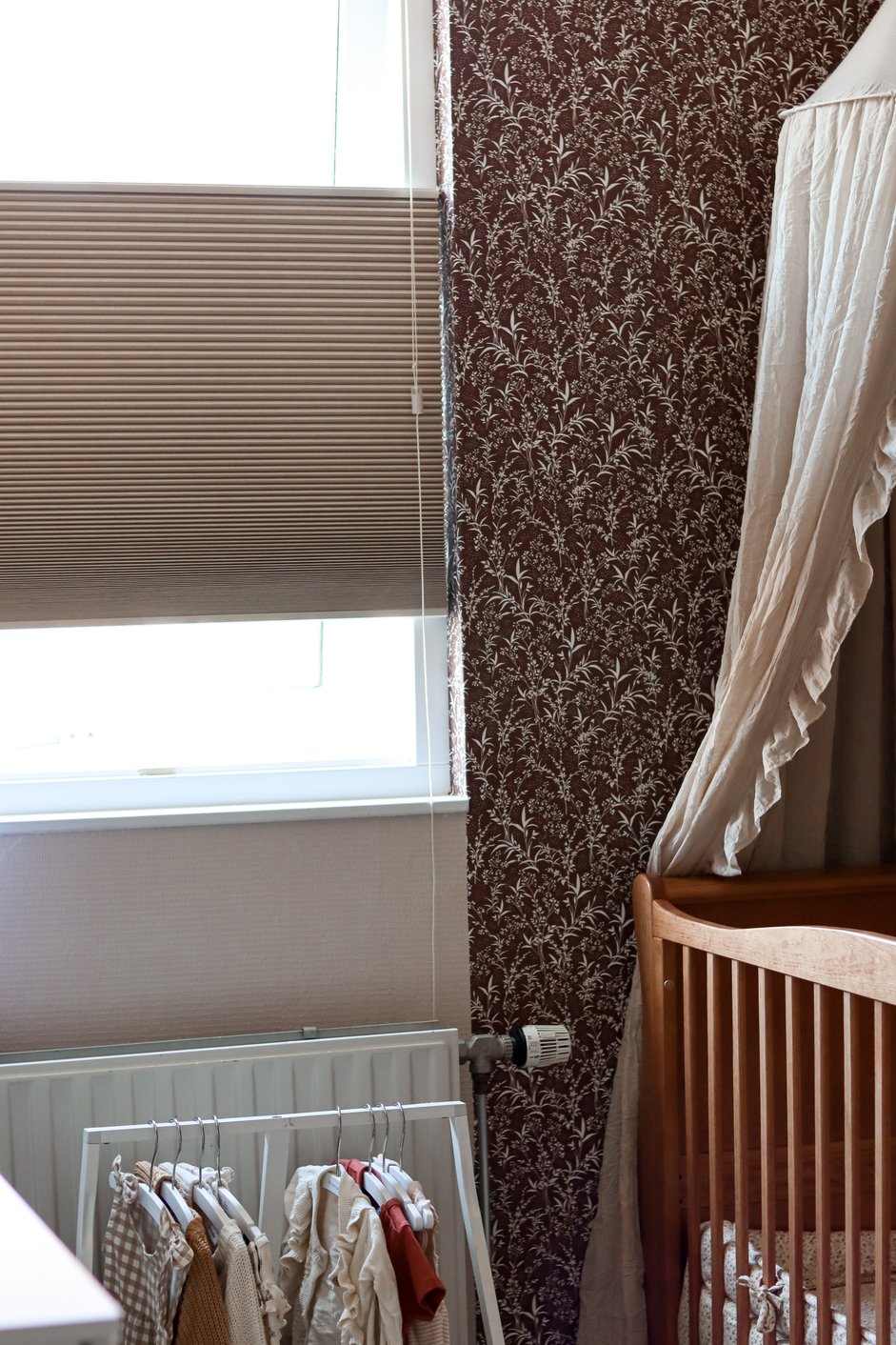 Verduisterende plissé in babykamer