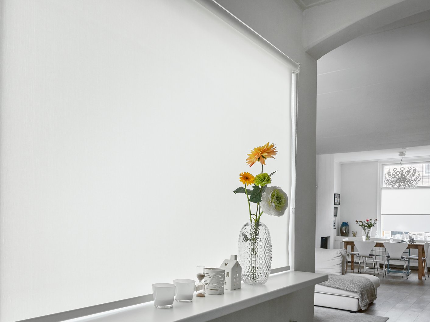 Wit lichtdoorlatend rolgordijn
