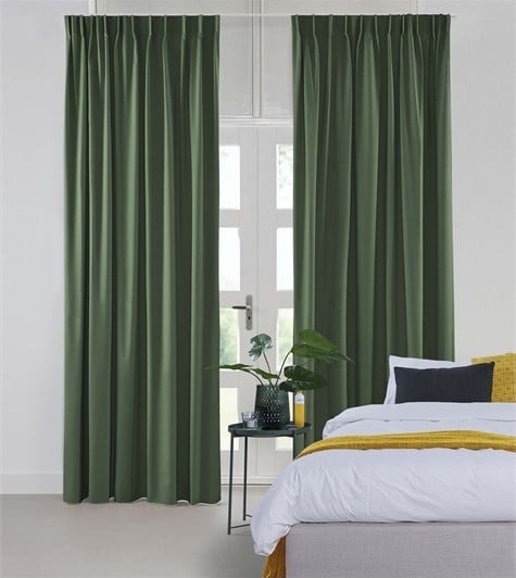 Groene gordijnen
