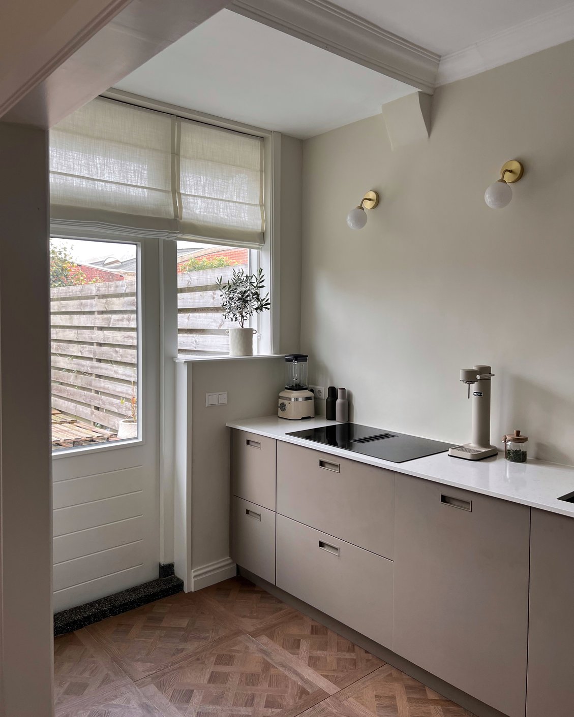 Vouwgordijnen in keuken