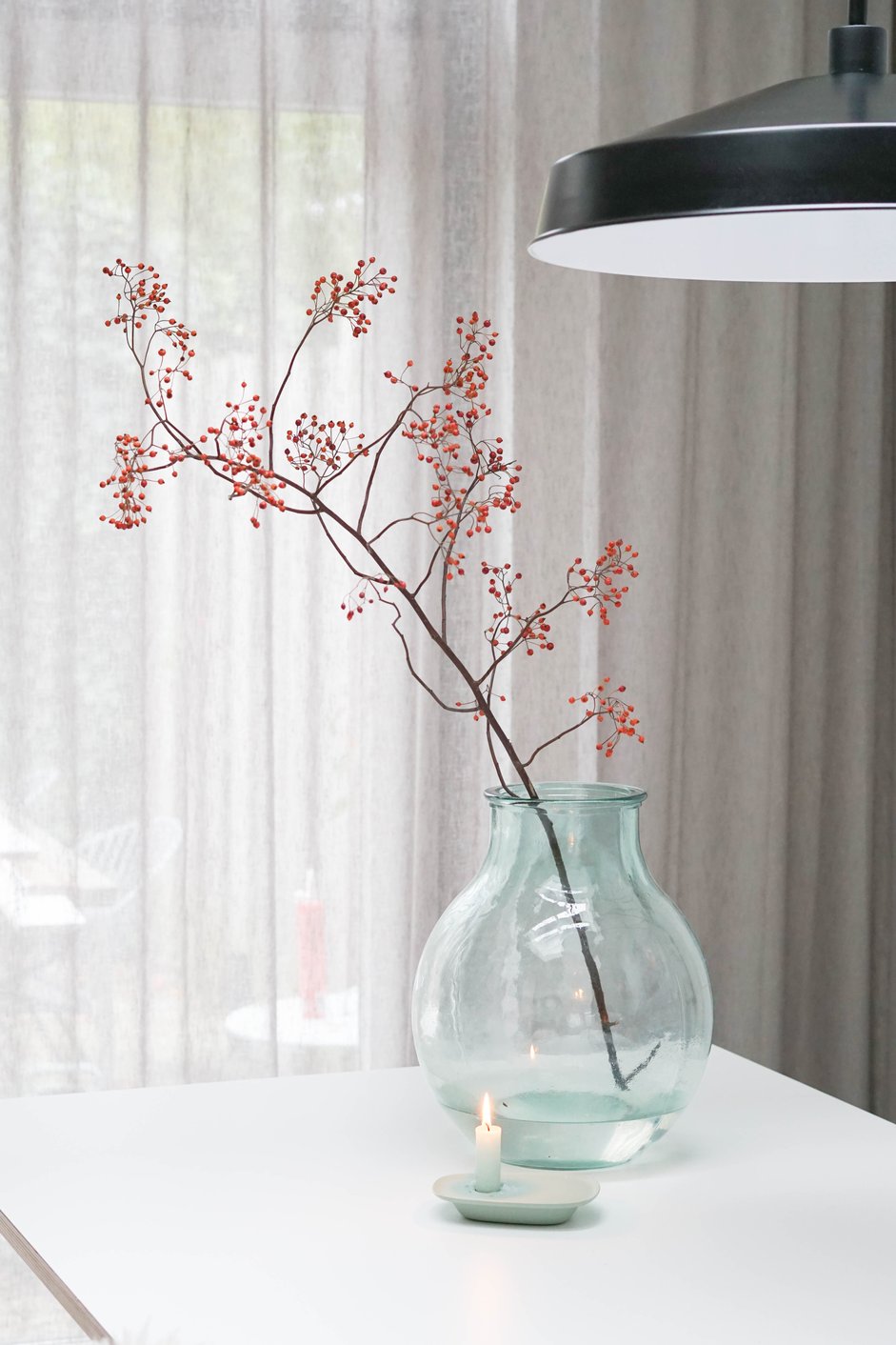 Klassiek interieur met bloemen