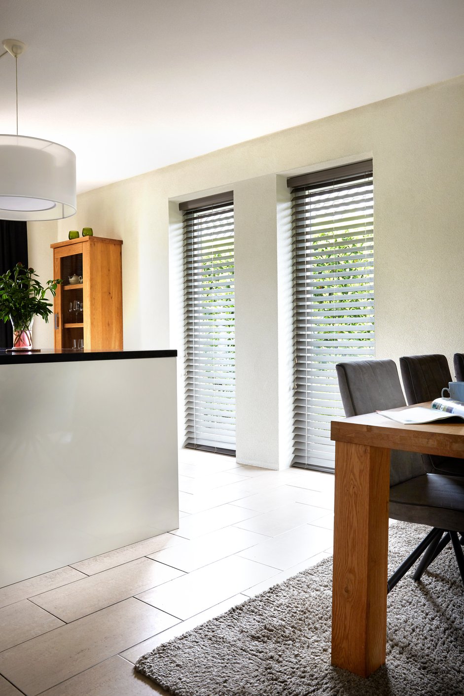 Houtlook jaloezieën in keuken