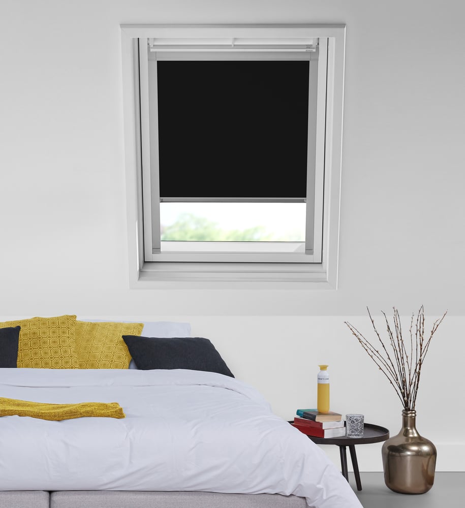 Tagvindue rullegardin til VELUX® - Sort VE228