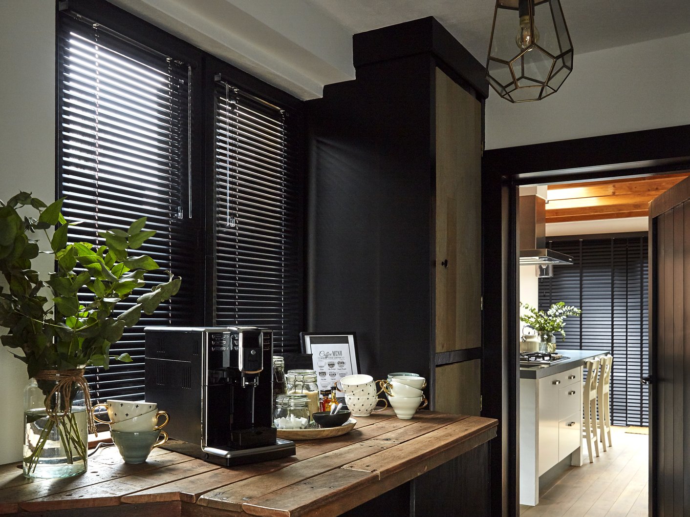 Keuken inspiratie met houten aanrechtblad