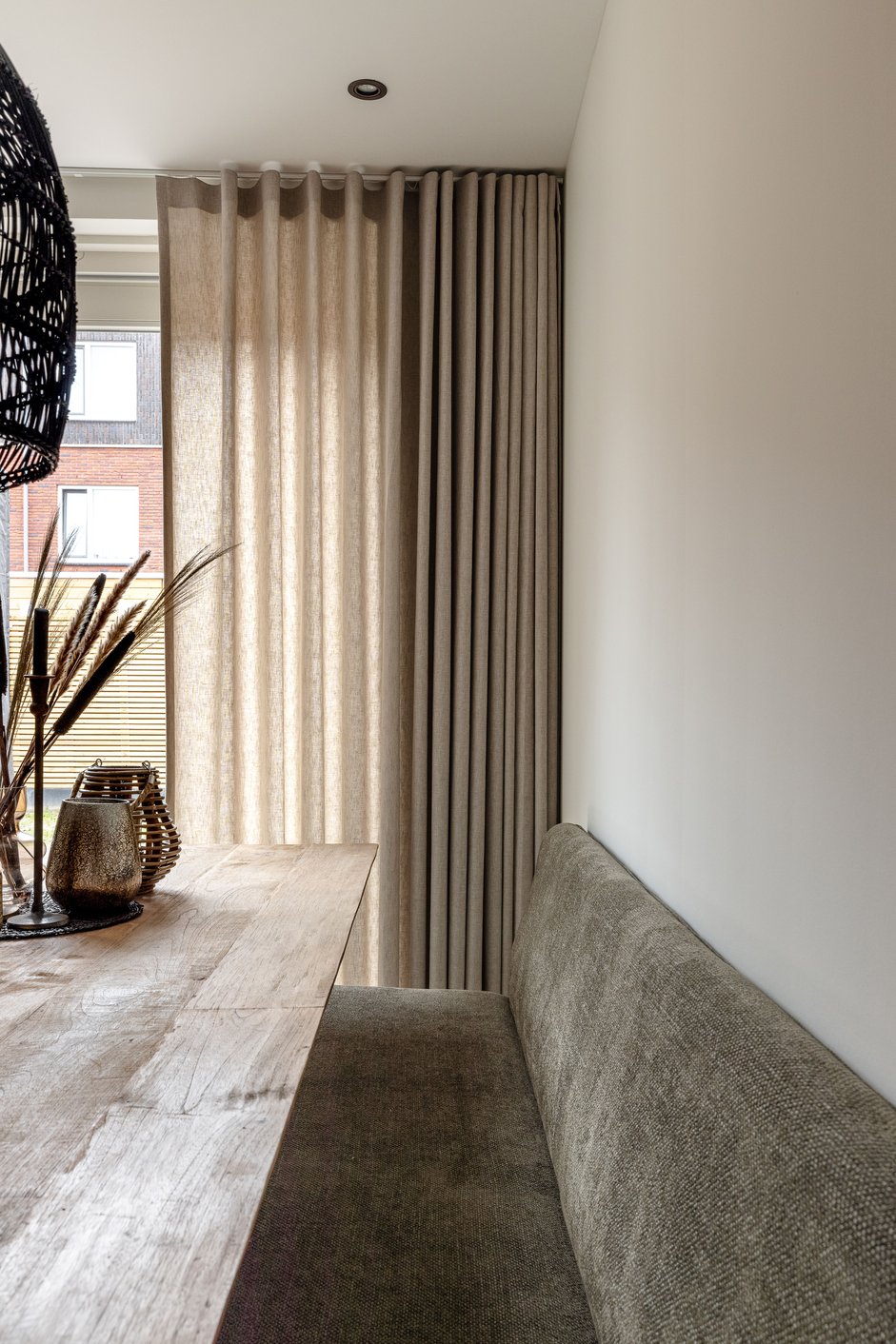 Raamdecoratie per interieurstijl kiezen