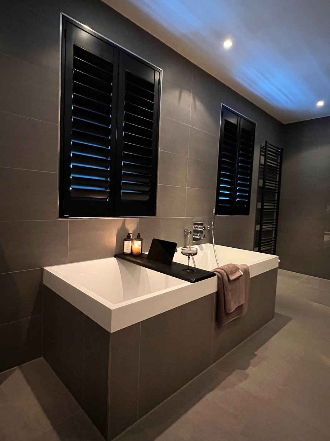 Waterproof shutters in de badkamer