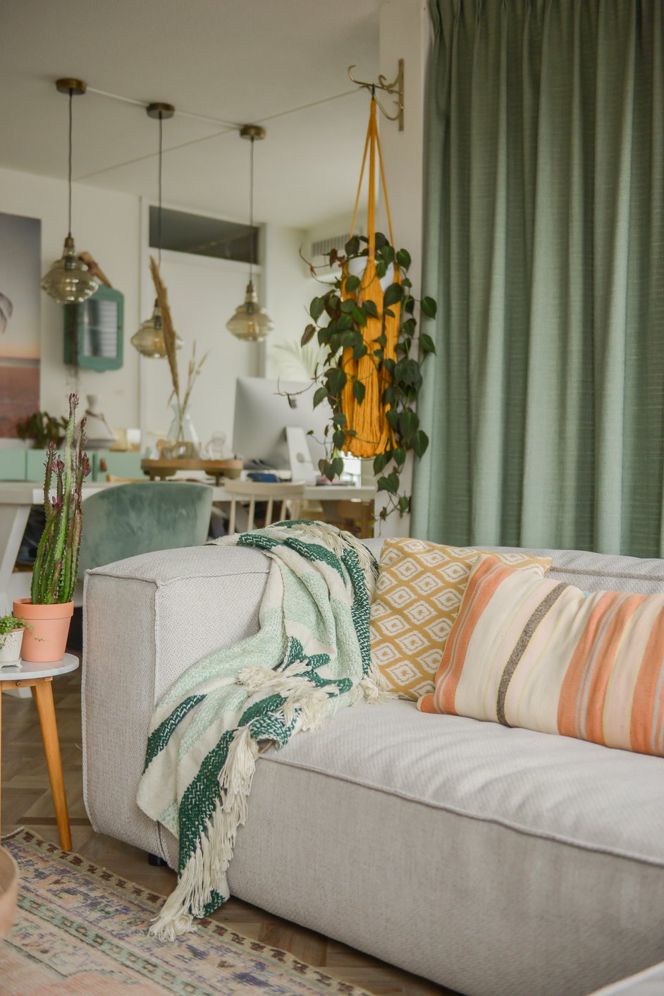 Gordijnen in botanisch interieur