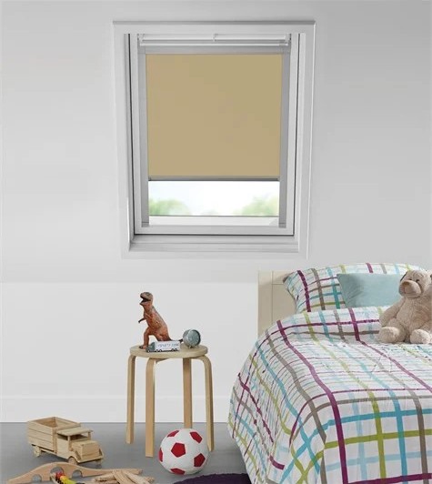 Tagvindue rullegardiner til VELUX® - Mørklæggende - Creme VE651