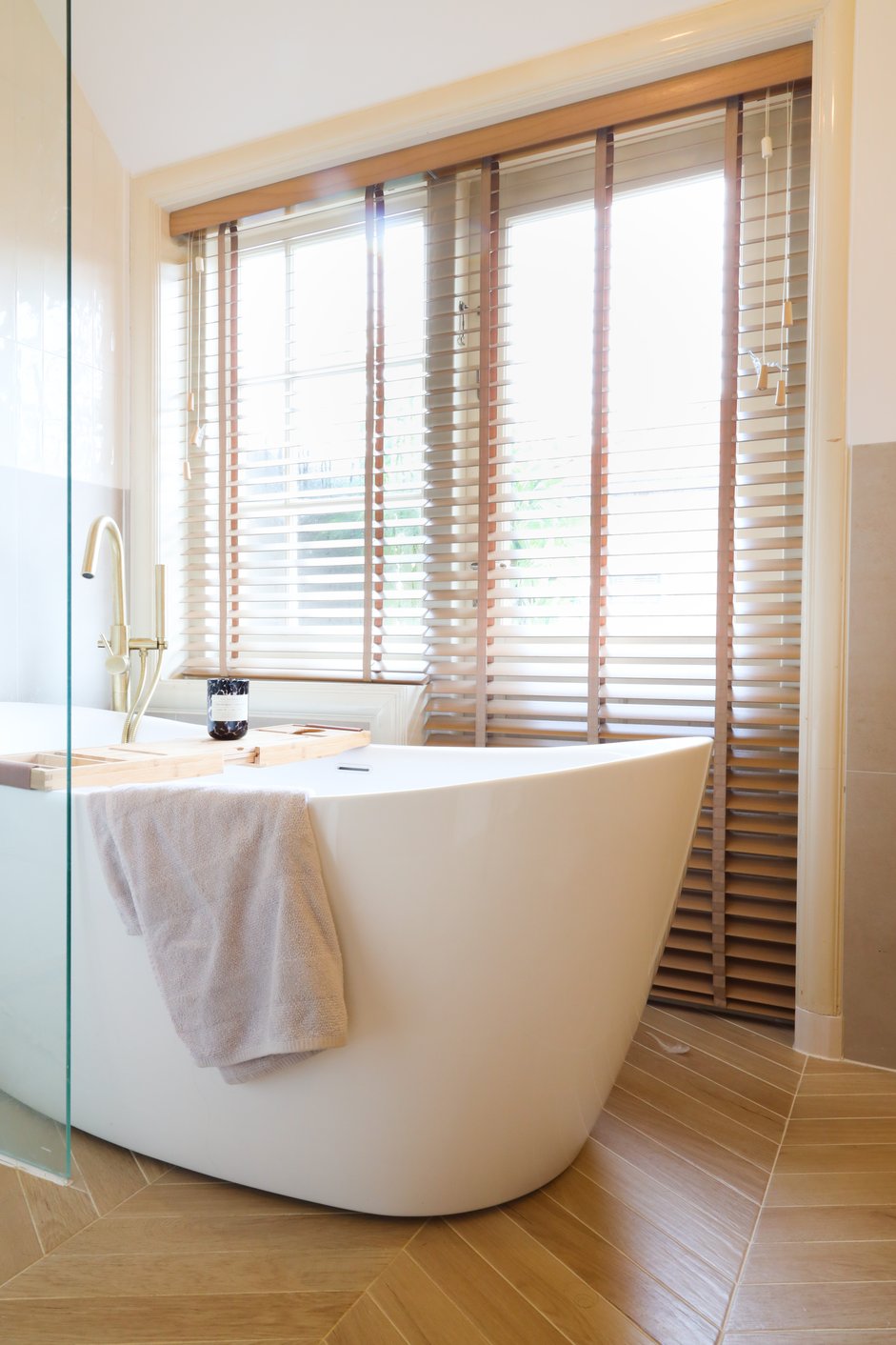 Badkamer raambekleding op maat