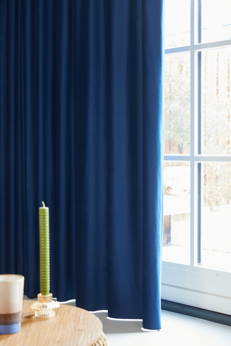 Blauwe velours gordijnstof