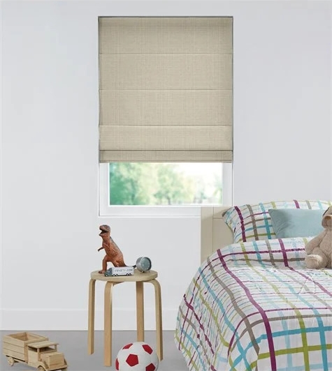 Beige vouwgordijnen