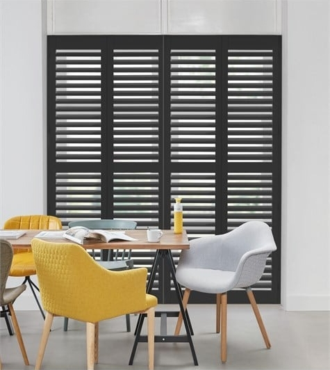 Shutters grijs zwart